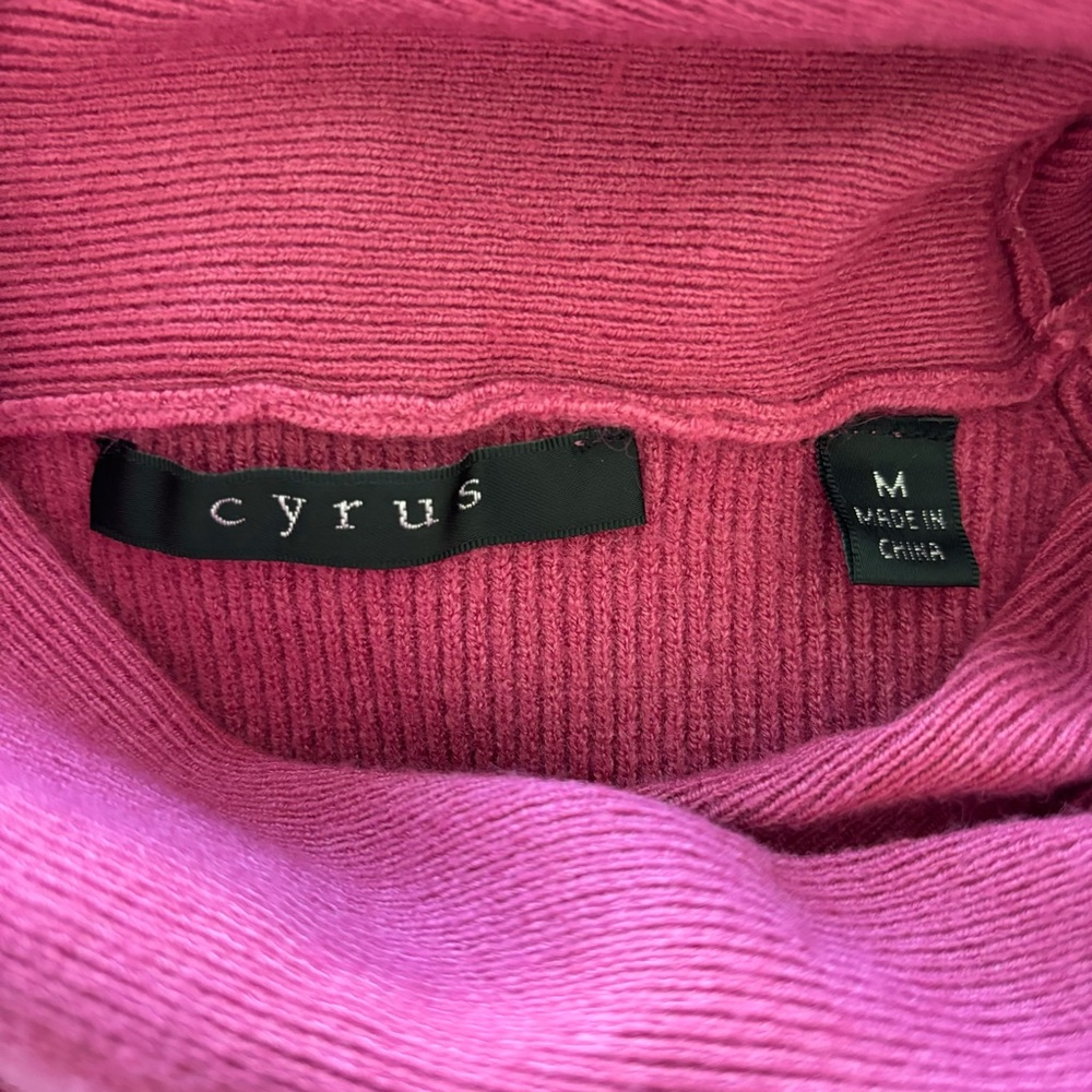 CYRUS Pink Long Sleeve Turtleneck Sweater--M - Picture 9 of 14
